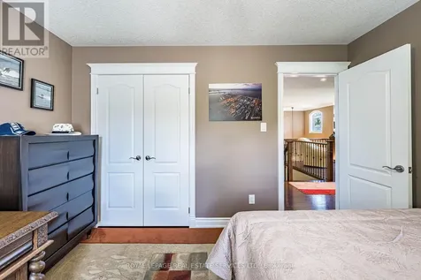 2295 Shore Lane Wasaga Beach ON L9Z 2X7