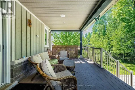 2295 Shore Lane Wasaga Beach ON L9Z 2X7