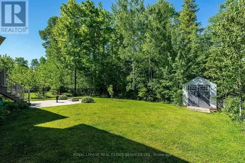 2295 Shore Lane Wasaga Beach ON L9Z 2X7