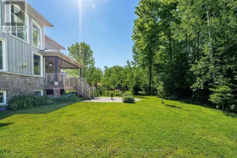 2295 Shore Lane Wasaga Beach ON L9Z 2X7