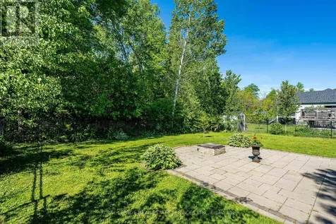 2295 Shore Lane Wasaga Beach ON L9Z 2X7