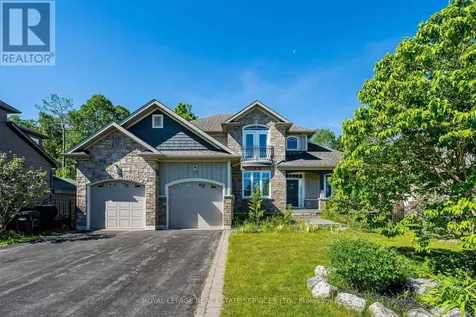 2295 Shore Lane Wasaga Beach ON L9Z 2X7