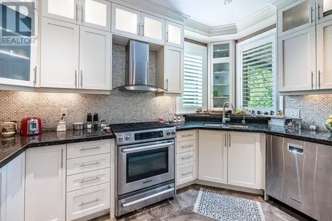 2295 Shore Lane Wasaga Beach ON L9Z 2X7