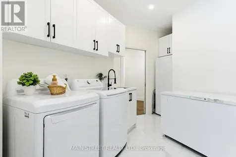 2 Gooseberry Lane Uxbridge ON L9P 1X2