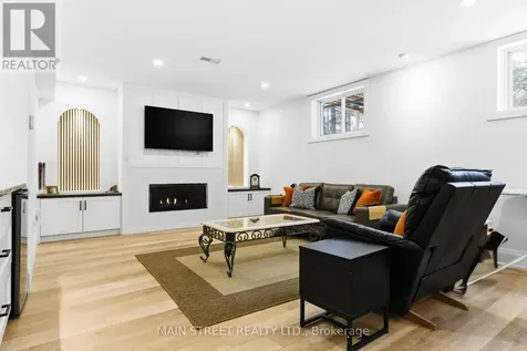 2 Gooseberry Lane Uxbridge ON L9P 1X2
