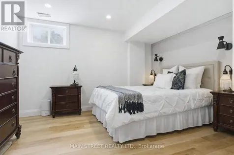 2 Gooseberry Lane Uxbridge ON L9P 1X2
