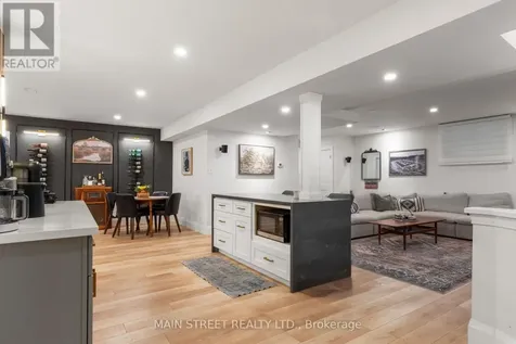 2 Gooseberry Lane Uxbridge ON L9P 1X2