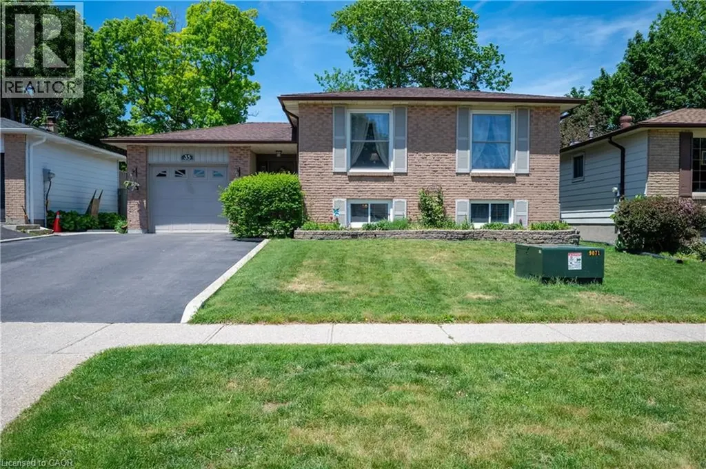 35 Barnicke Drive Cambridge ON N3C 3M2