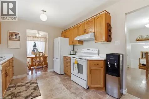 35 Barnicke Drive Cambridge ON N3C 3M2
