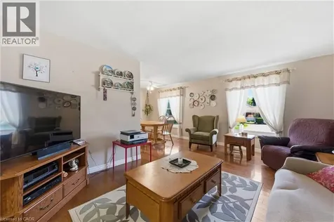 35 Barnicke Drive Cambridge ON N3C 3M2