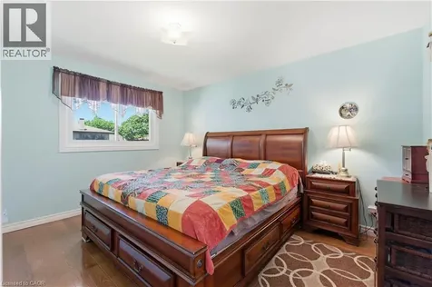 35 Barnicke Drive Cambridge ON N3C 3M2