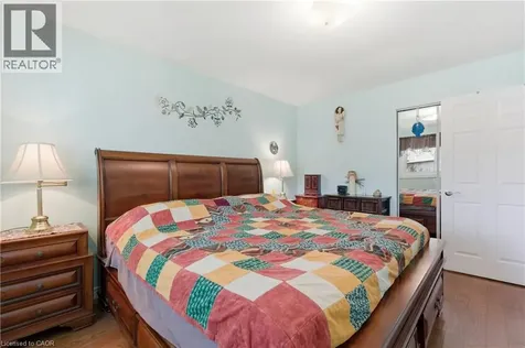 35 Barnicke Drive Cambridge ON N3C 3M2