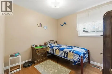 35 Barnicke Drive Cambridge ON N3C 3M2