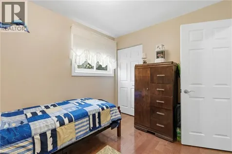 35 Barnicke Drive Cambridge ON N3C 3M2