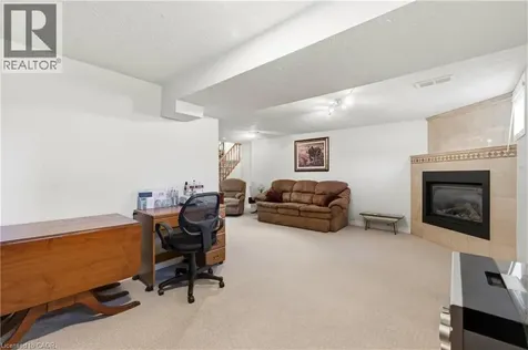 35 Barnicke Drive Cambridge ON N3C 3M2