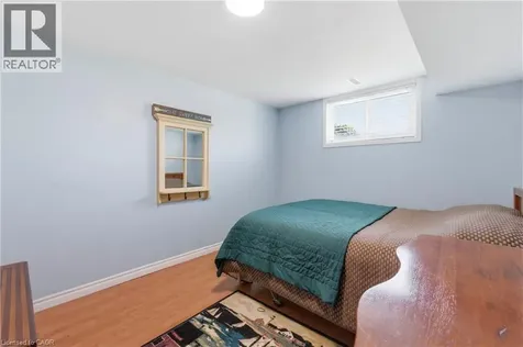 35 Barnicke Drive Cambridge ON N3C 3M2