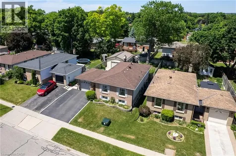 35 Barnicke Drive Cambridge ON N3C 3M2