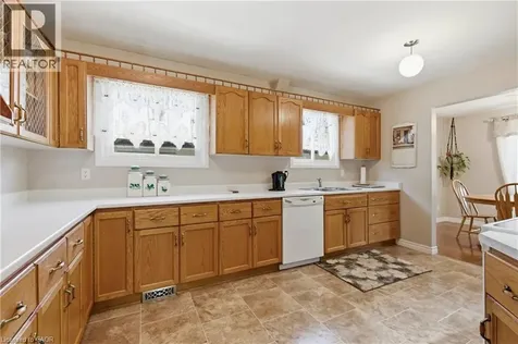 35 Barnicke Drive Cambridge ON N3C 3M2