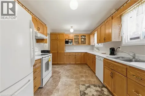 35 Barnicke Drive Cambridge ON N3C 3M2