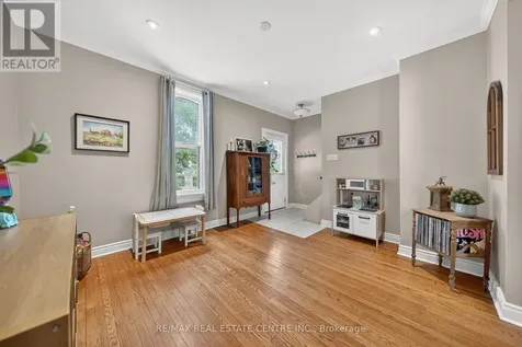 69 Glenmorris Street Cambridge ON N1S 2Y4