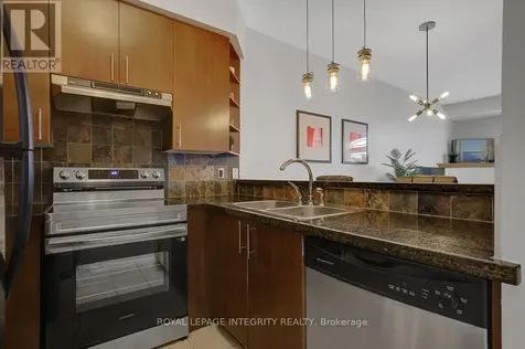711 Churchill Avenue North Ottawa ON K1Z 5G6
