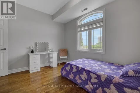 711 Churchill Avenue North Ottawa ON K1Z 5G6