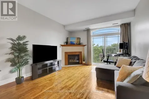 711 Churchill Avenue North Ottawa ON K1Z 5G6