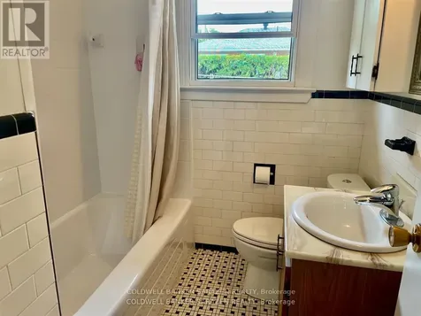 1421 Palen Avenue Ottawa ON K1H 7E6