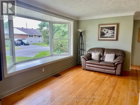 1421 Palen Avenue Ottawa ON K1H 7E6