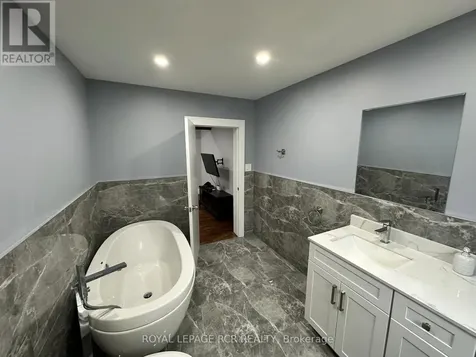 6222 Yonge Street Innisfil (churchill) ON L0L 1K0