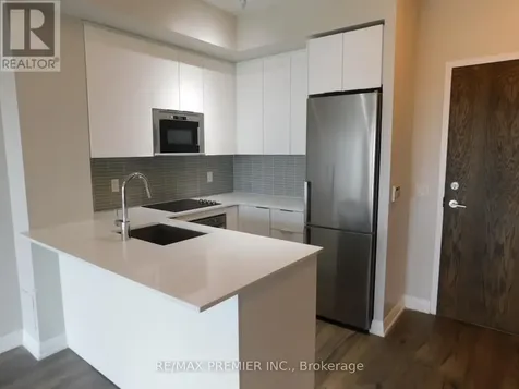 99 Eagle Rock Way Vaughan ON L6A 5A7