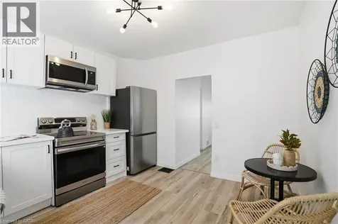 66 Mars Avenue Hamilton ON L8L 3V9