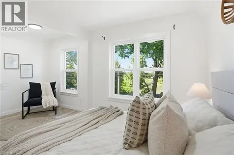 66 Mars Avenue Hamilton ON L8L 3V9