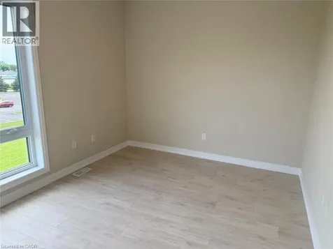 525 Erinbrook Drive Kitchener ON N2E 0L4