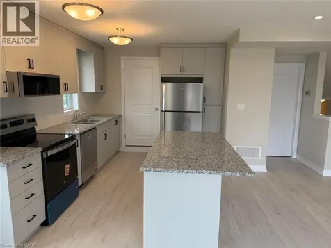 525 Erinbrook Drive Kitchener ON N2E 0L4