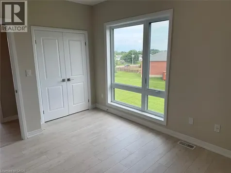 525 Erinbrook Drive Kitchener ON N2E 0L4