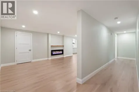 33 Tanglewood Terrace Brantford ON N3R 3R8