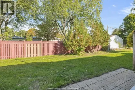 1622 Eastgate Estate Windsor ON N8T 2S9