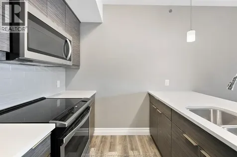 716 Brownstone Tecumseh ON N9K 0C3