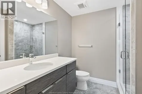 716 Brownstone Tecumseh ON N9K 0C3