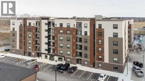 716 Brownstone Tecumseh ON N9K 0C3