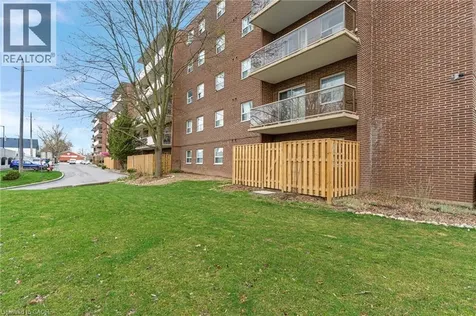 793 Colborne Street Brantford ON N3S 7J3