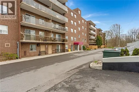 793 Colborne Street Brantford ON N3S 7J3