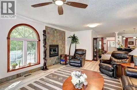 527 River Road Cambridge ON N3C 2B8