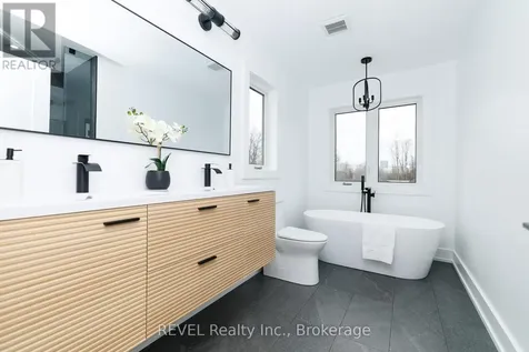 1129 Dipietro Street Fort Erie (lakeshore) ON L2A 4J4