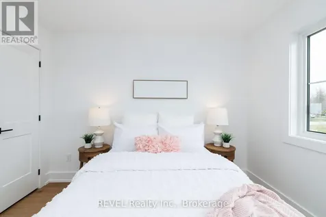 1129 Dipietro Street Fort Erie (lakeshore) ON L2A 4J4