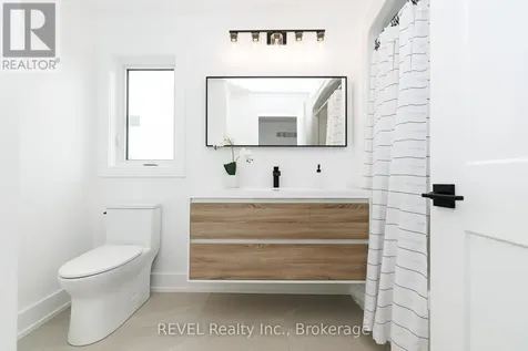 1129 Dipietro Street Fort Erie (lakeshore) ON L2A 4J4
