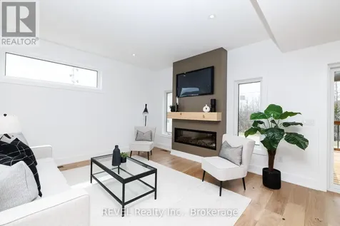 1129 Dipietro Street Fort Erie (lakeshore) ON L2A 4J4