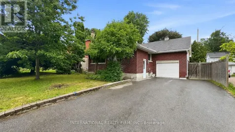 1213 Erindale Drive Ottawa ON K2C 2G2