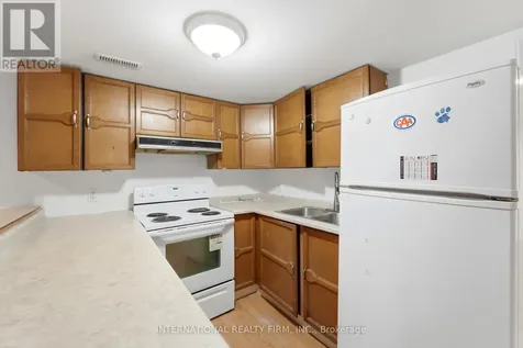 1213 Erindale Drive Ottawa ON K2C 2G2